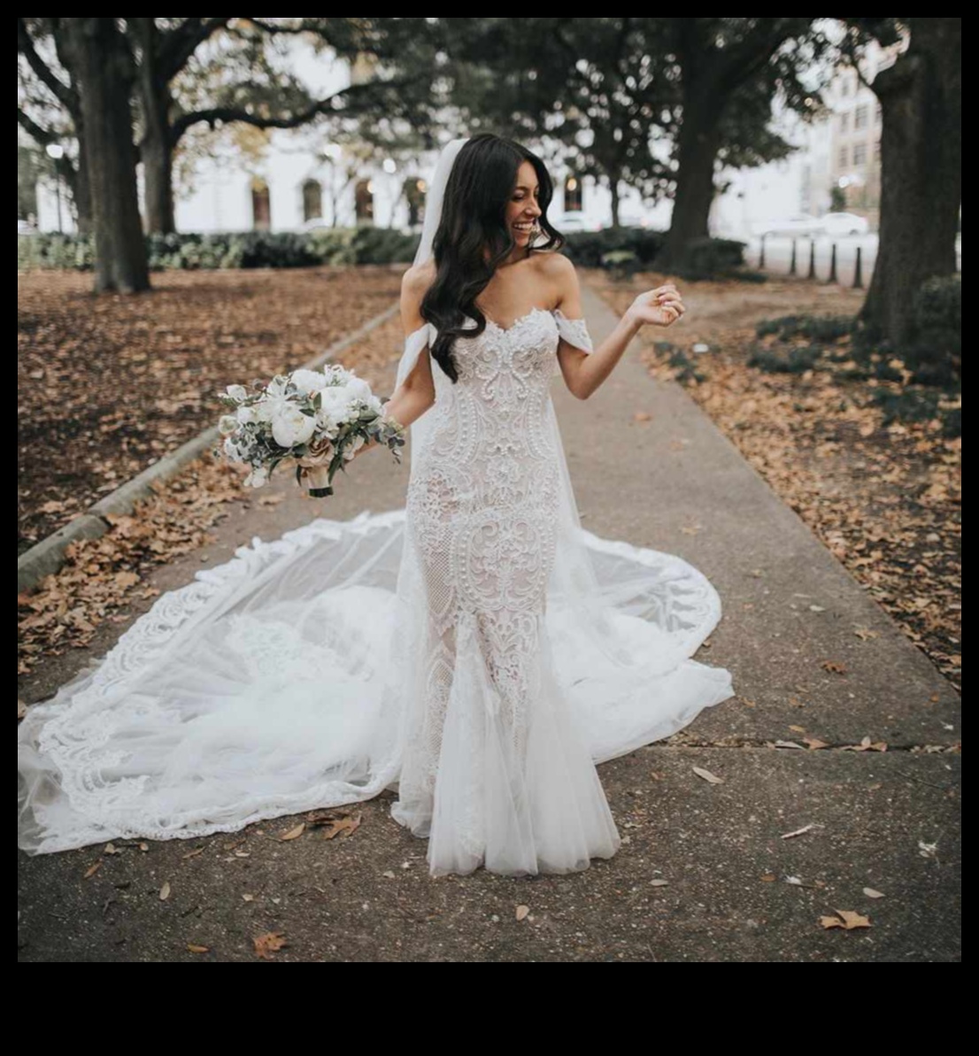 צלליות חלקות: אופנת כלות מודרנית יפהפייה