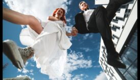 חיבוק האהבה: יצירת טקס חתונת החלומות שלך
