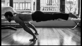 התעמלות טבעית: תרגילי חוץ לשליטה במשקל גוף