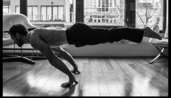 התעמלות טבעית: תרגילי חוץ לשליטה במשקל גוף