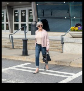 שיק ללא מאמץ: תלבושות קלאסיות לאישה המודרנית