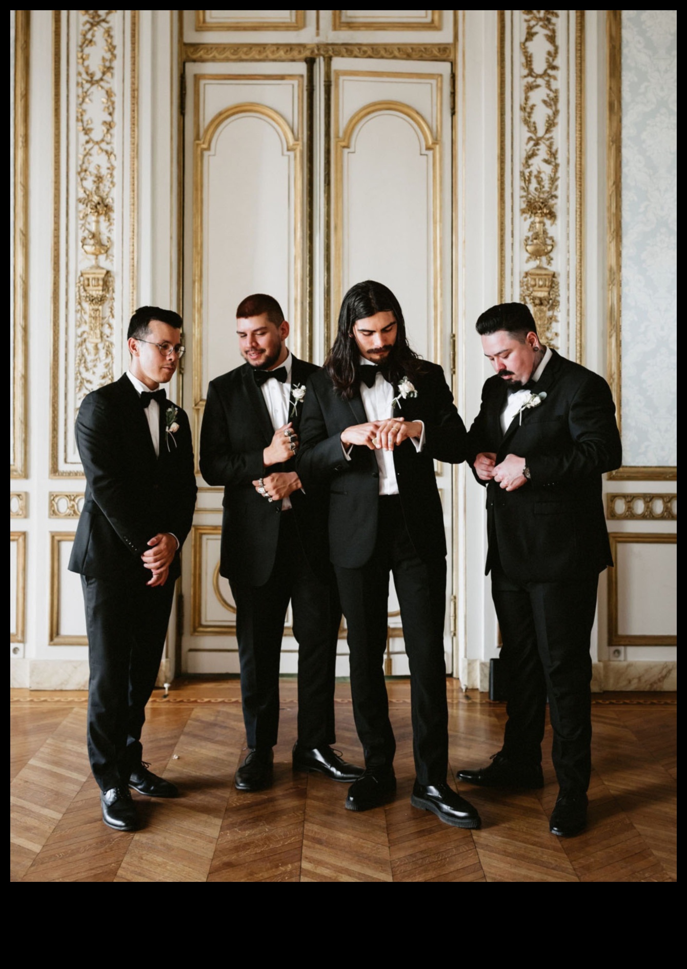 נדרים מסוגננים: מסע האופנה של החתן